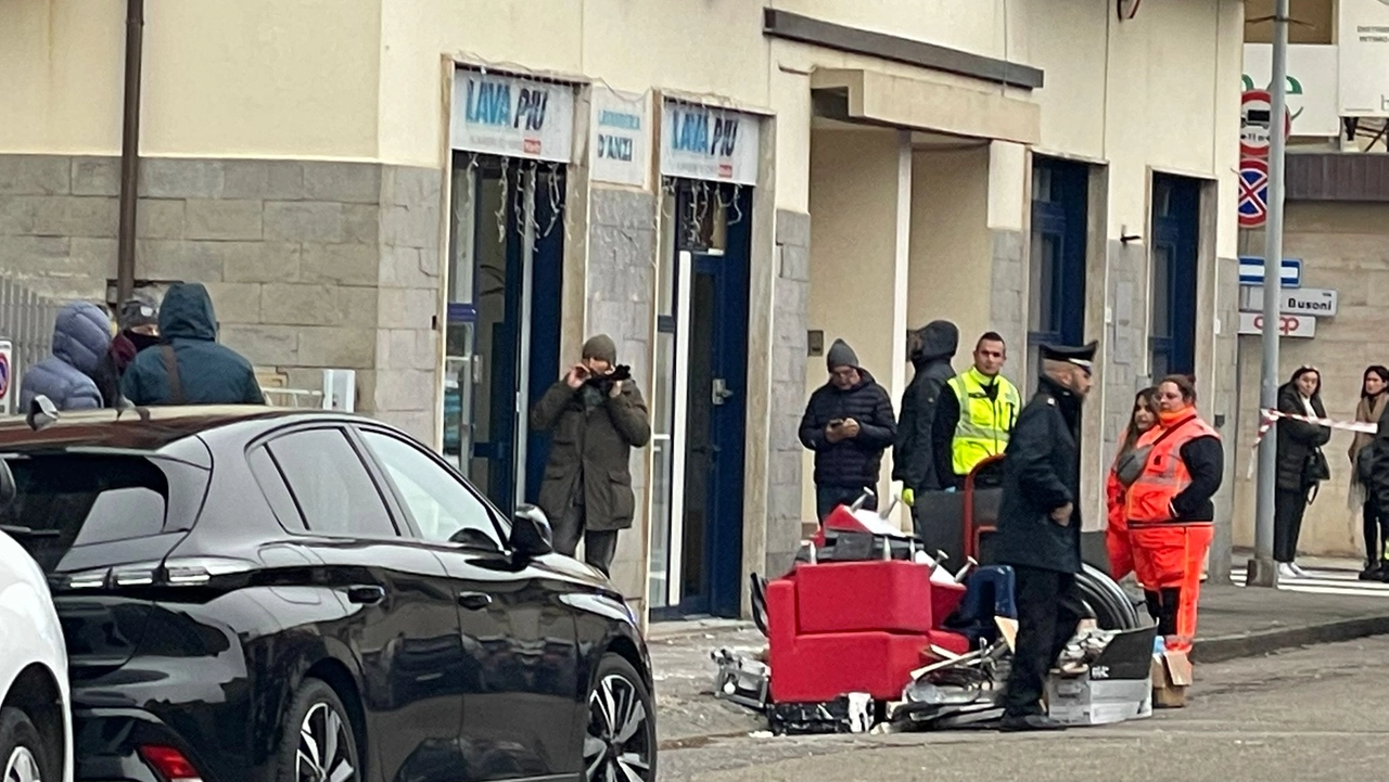 La situazione davanti alla lavanderia (Foto Gasperini/Germogli)