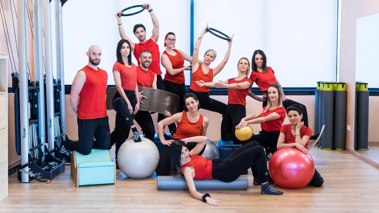 Lo staff dello Studio Zen Pilates. di Avenza che da oltre un decennio opera con i migliori istruttori della materia. Pilates è una ginnastica personalizzata per la postura e la tonificazione