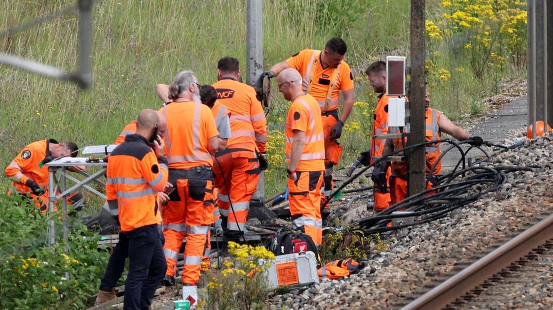 L’ombra del sabotaggio alla ferrovia. Sfondato il cancello di un’area Rfi, ma niente danni alle strumentazioni