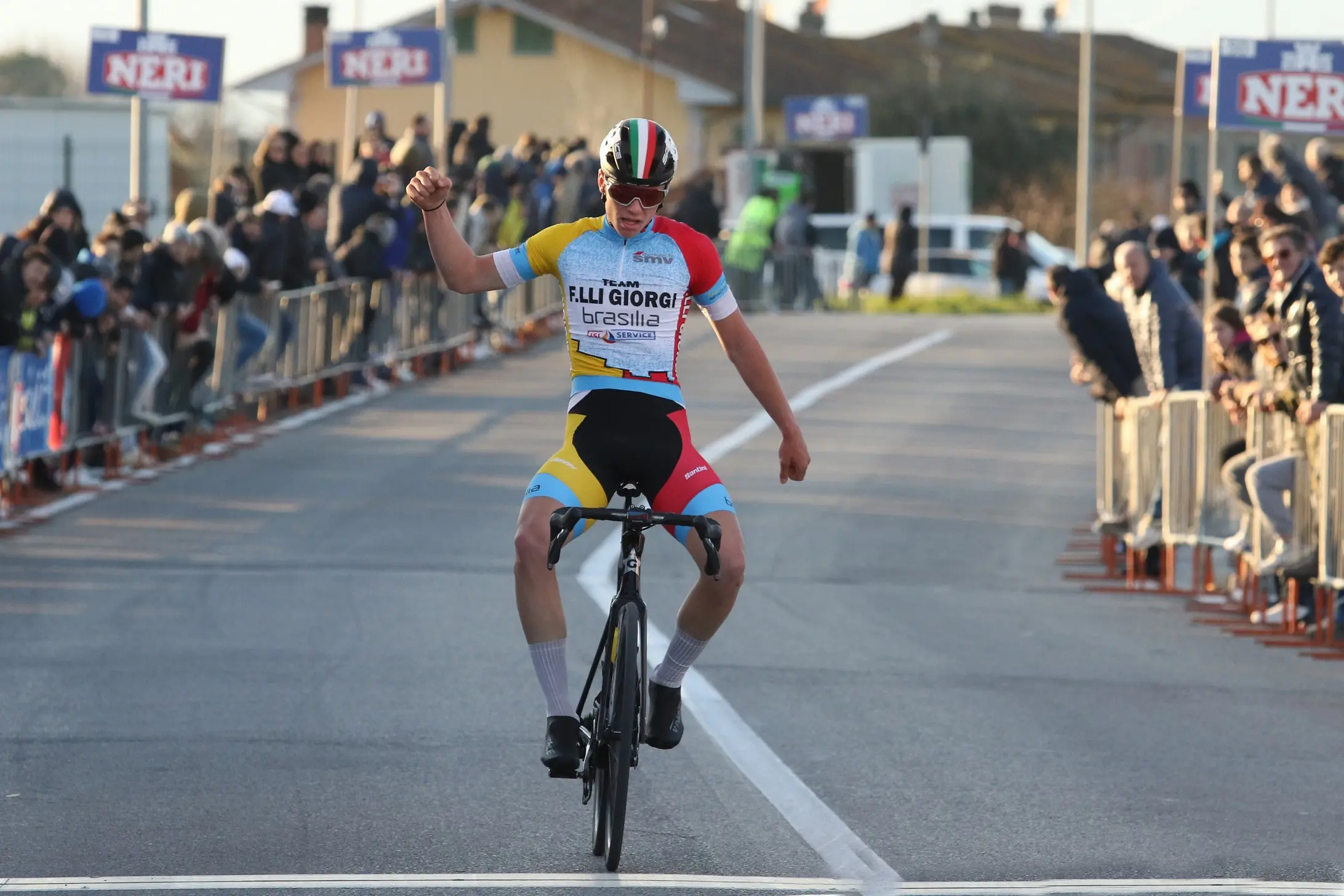 Ciclismo, gran numero del ligure Mengarelli nel Gp Giuliano Baronti