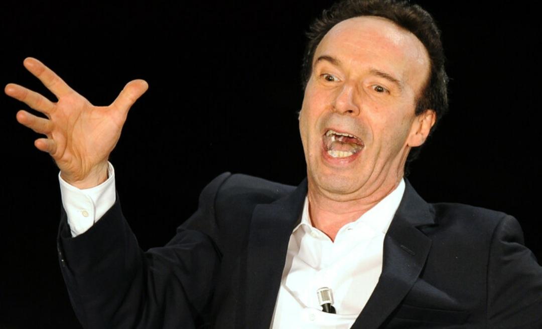 Benigni compie 72 anni. Firenze lo omaggia con un film