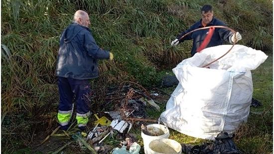 Il fiume Magra non è una discarica. Quintali di rifiuti lungo la sponda