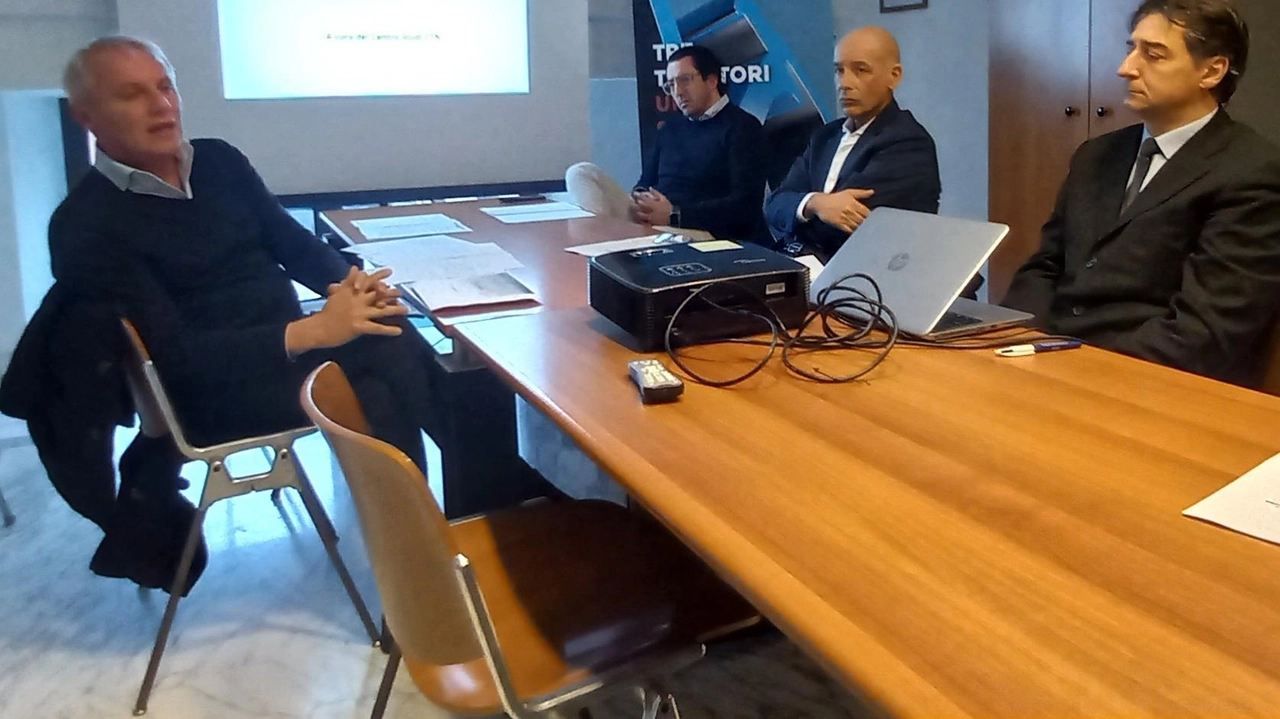 La presentazione dei dati 2024 di Confindustria Toscana nord si è svolta ieri mattina alla sede di Pietrasanta, in via Garibaldi a Porta a Lucca, alla presenza dei responsabili di ogni settore