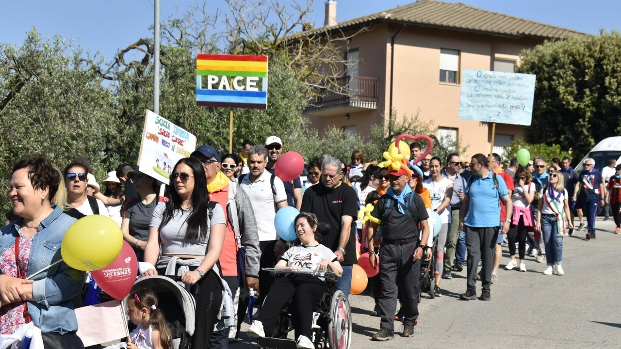 Da Todi a Collevalenza stamattina l’evento dedicato a pace, inclusione e sostegno ai più deboli. "Perché una società giusta riduce i conflitti sociali".