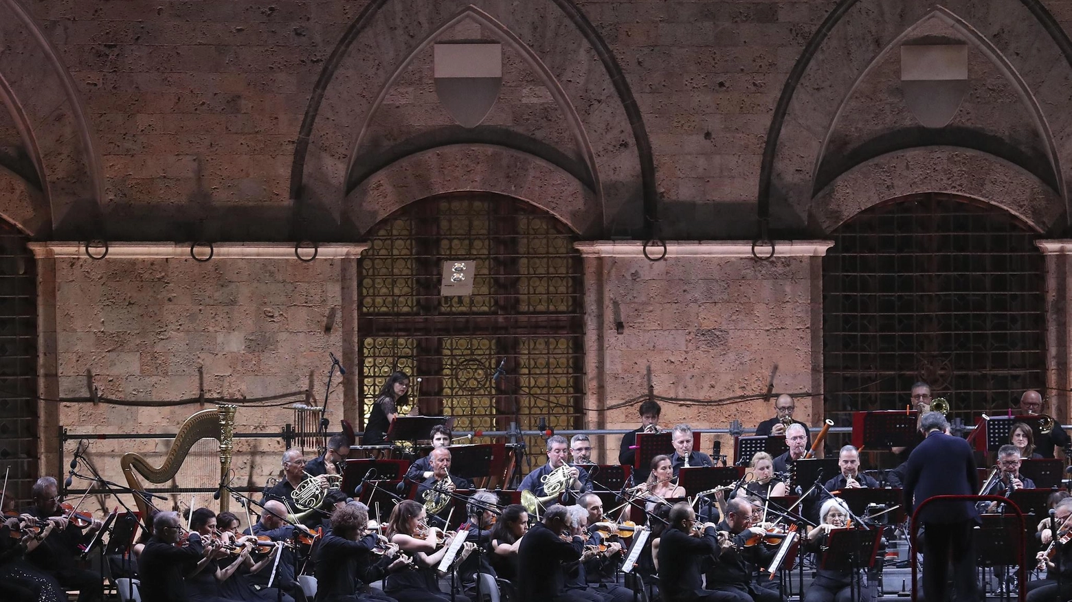 La magia di Beethoven ’Concerto per l’Italia’. L’Orchestra della Scala incanta tutta la Piazza