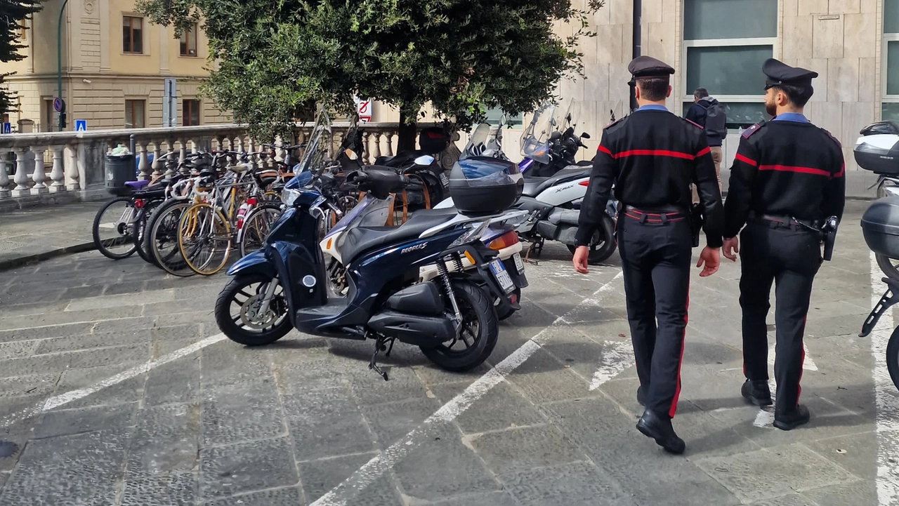 La rastrelliera in piazza Matteotti da cui era sparita una bicicletta elettrica