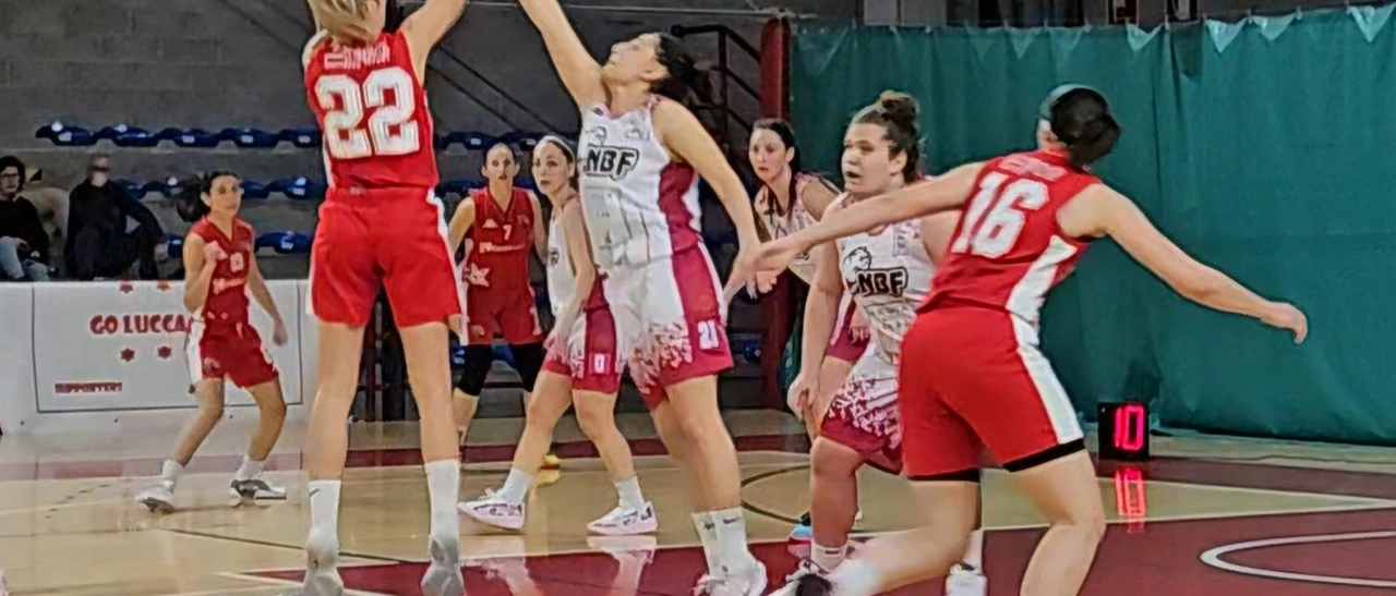 Basket - Serie "B» FEMMINILE INTERREGIONALE. Green Le Mura Spring perde a Ponte Buggianese: sfuma l’attacco al secondo posto