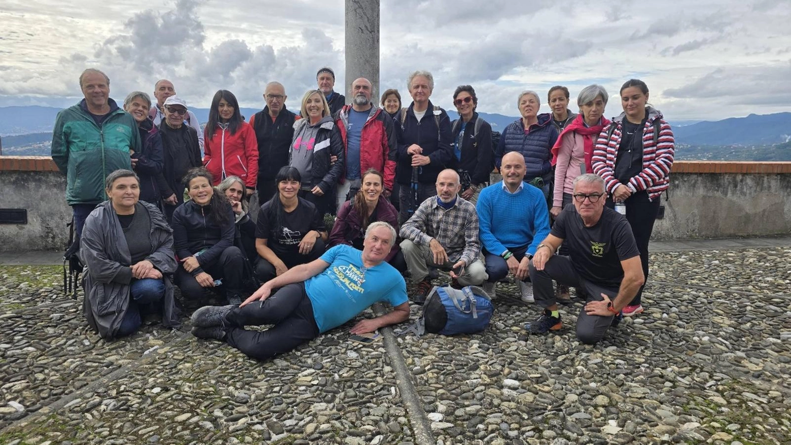 Il progetto ’Francigena on foot’ ha fatto tappa in Lunigiana e Val di Magra, con arrivo al Canale Lunense. Iniziativa di sensibilizzazione organizzata grazie alla collaborazione tra Lega italiana contro i tumori e Cai.