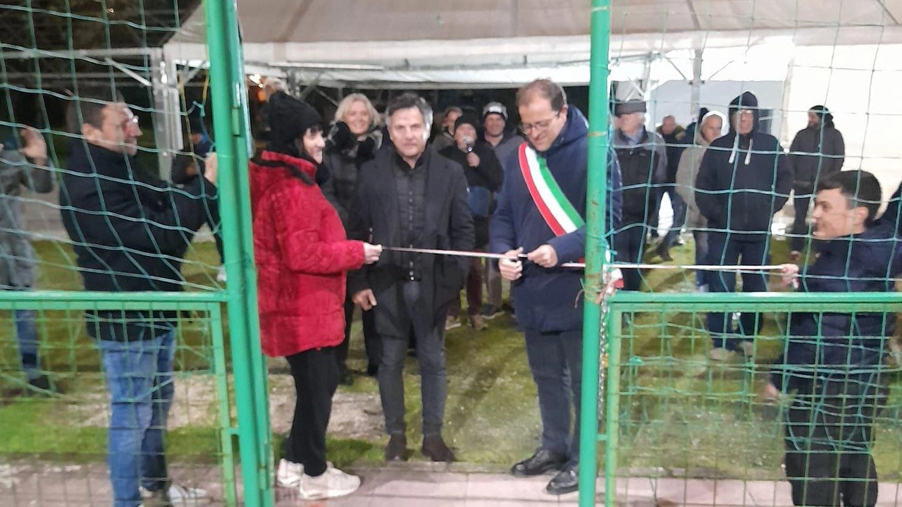 Novità agli impianti sportivi della frazione di Miriano, a Narni: è stato inaugurato il nuovo campo di calcio a 5