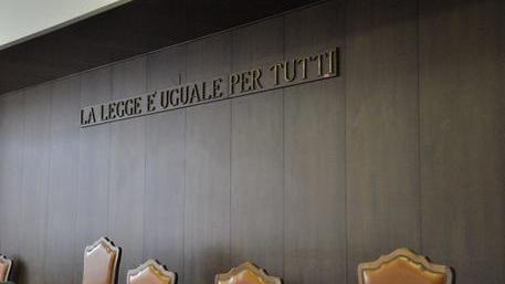 https://www.lanazione.it/image-service/view/acePublic/alias/contentid/MmI3MDE0ZGMtYThiNi00/0/un-aula-di-tribunale.jpeg?f=16:9&w=1200&h=630