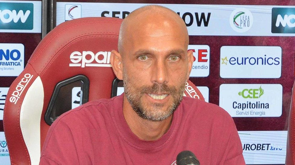 Emanuele Troise, 45 anni, al debutto in partite ufficiali con l’Arezzo