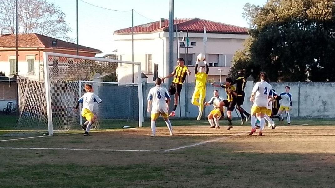 Calcio. Giovanile: pisane in lotta nei Giovanissimi