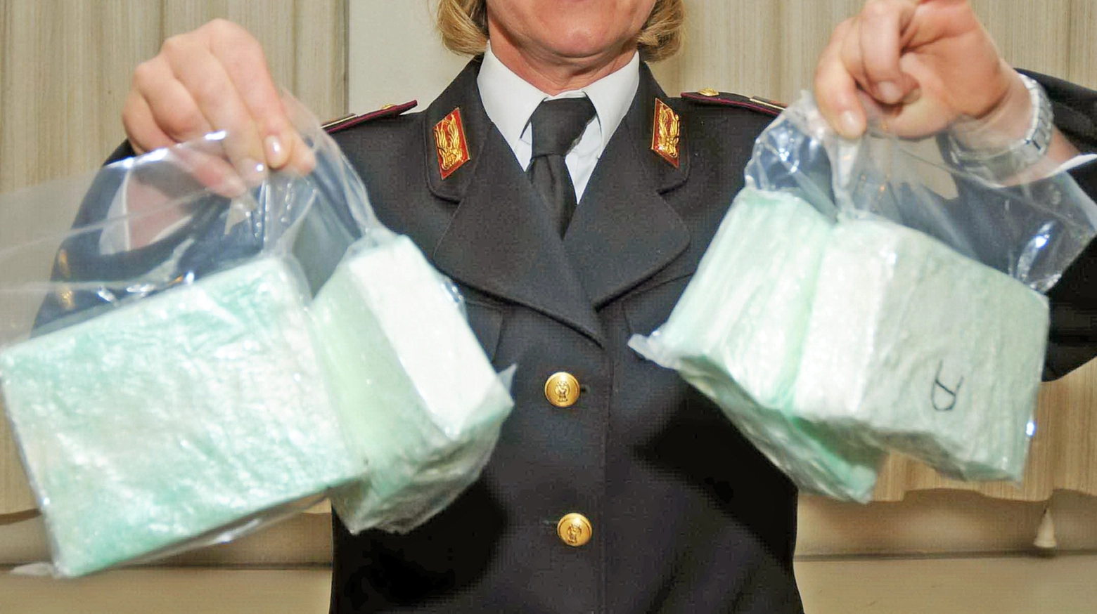 Un sequestro di cocaina (foto di repertorio)