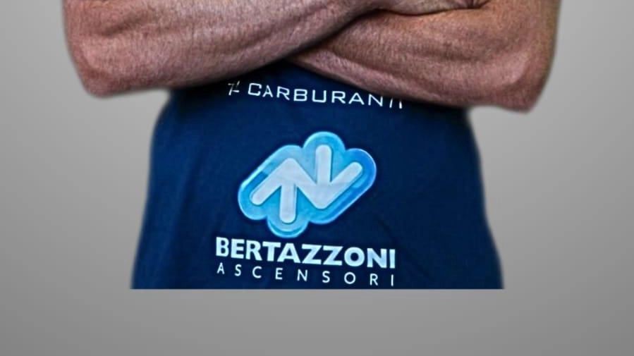 La Pallavolo Massa Carrara si prepara per la Serie C con un roster rinnovato e ambizioso, confermando il coach Luca Cei e aggiungendo nuovi talenti come Nannini e Pitto. La squadra punta sui giovani provenienti dal vivaio e su un'età media bassa per una stagione di successo.
