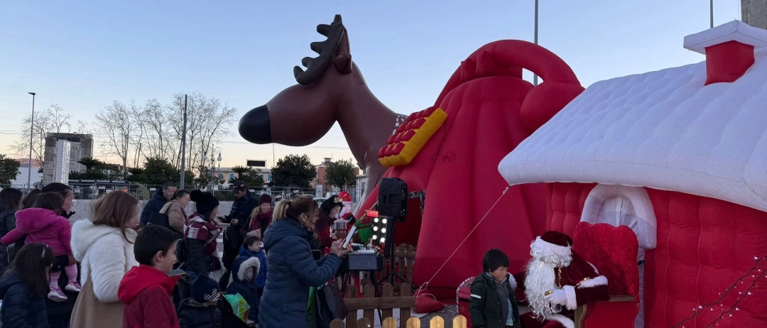 Spezia, grande successo per la Casa di Babbo Natale in piazza