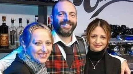 Da destra, Laura Chiricuta con gli amici Irina Jeregan e Lelio Bancalana