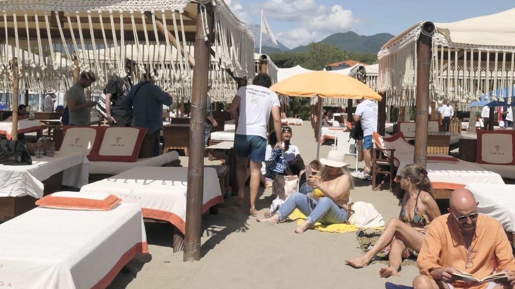 La protesta delle spiagge "libere". Del Dotto smonta la tesi degli attivisti: "Le concessioni sono ancora valide"