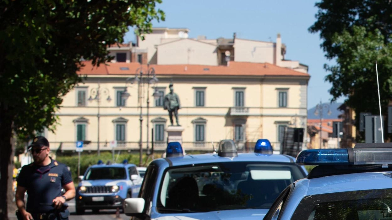 Polizia. (. foto Del Punta/Valtriani