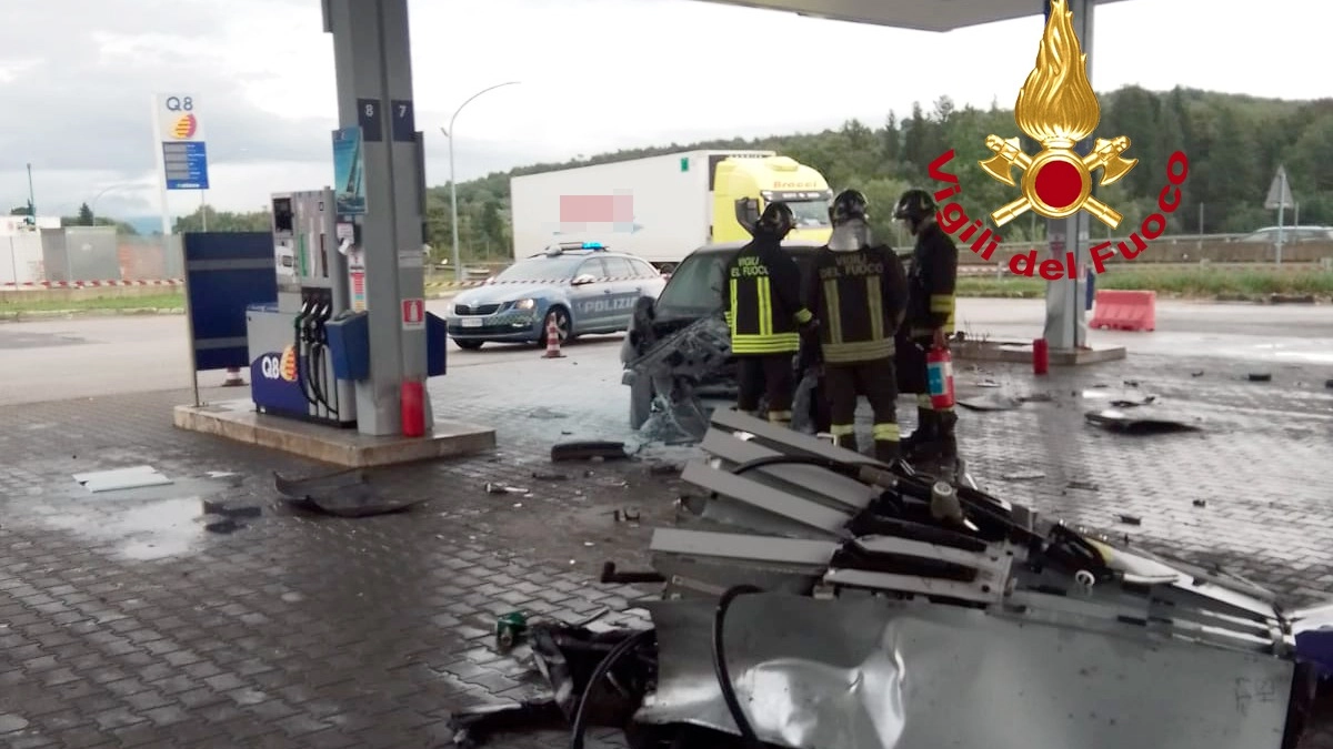 Il luogo dell'incidente (foto Vigili del Fuoco)