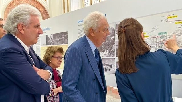 Intanto ieri il cavalier Arvedi ha visitato la mostra “La Grande opera“ al PalaSì