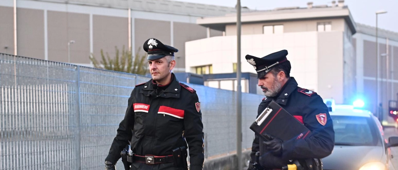 Aggressione nel cantiere di Fonte Avellana: operaio preso a calci