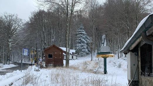 Amiata: neve abbondante ma impianti di risalita chiusi, rischio per la stagione sciistica