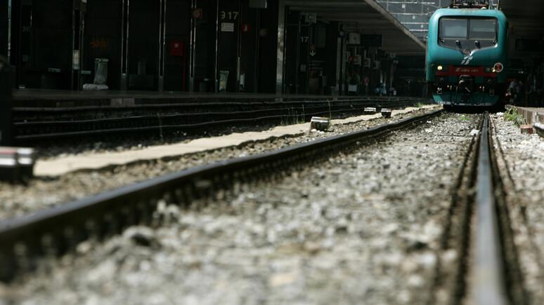 Guasto alla linea ferroviaria tra Montecarlo e Pescia, circolazione dei treni sospesa tra Viareggio e Firenze