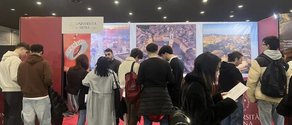 L’Università di Siena con uno stand al Salone dello Studente di Arezzo