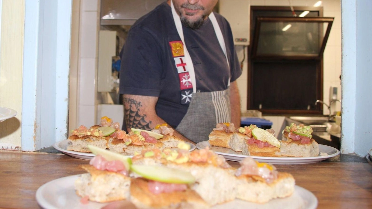 Il ristorante Moby Dick a Grosseto ospita la cena di apertura di Girogustando, manifestazione enogastronomica promossa da Cat Confesercenti Toscana. Quest'anno il menù sarà a base di pesce, in collaborazione con il ristorante fiorentino "I Ghibellini". La serata sarà accompagnata dai vini del Consorzio tutela vini di Maremma.