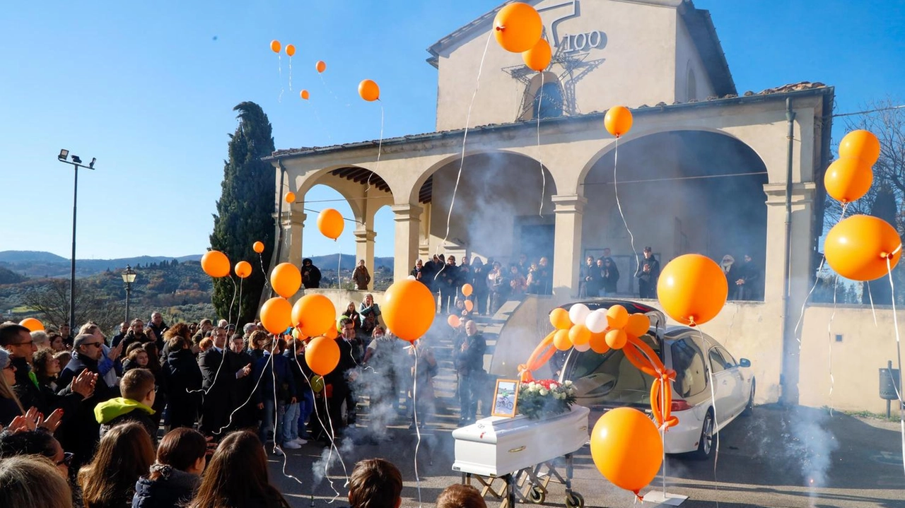 Le esequie funebri di Elio Racheli, 11 anni, nella chiesa di San Francesco a Bonistallo