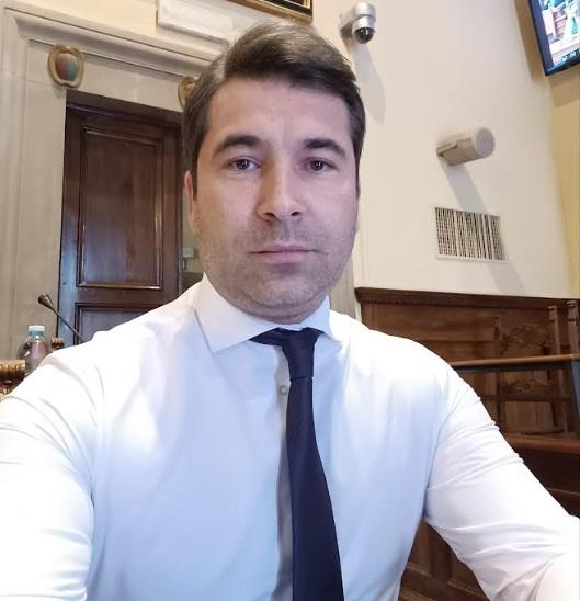 https://www.lanazione.it/image-service/view/acePublic/alias/contentid/MzJkNzk2ZWMtNjdlZi00/0/federico-rossi-capogruppo-lega-salvini-premier.jpeg