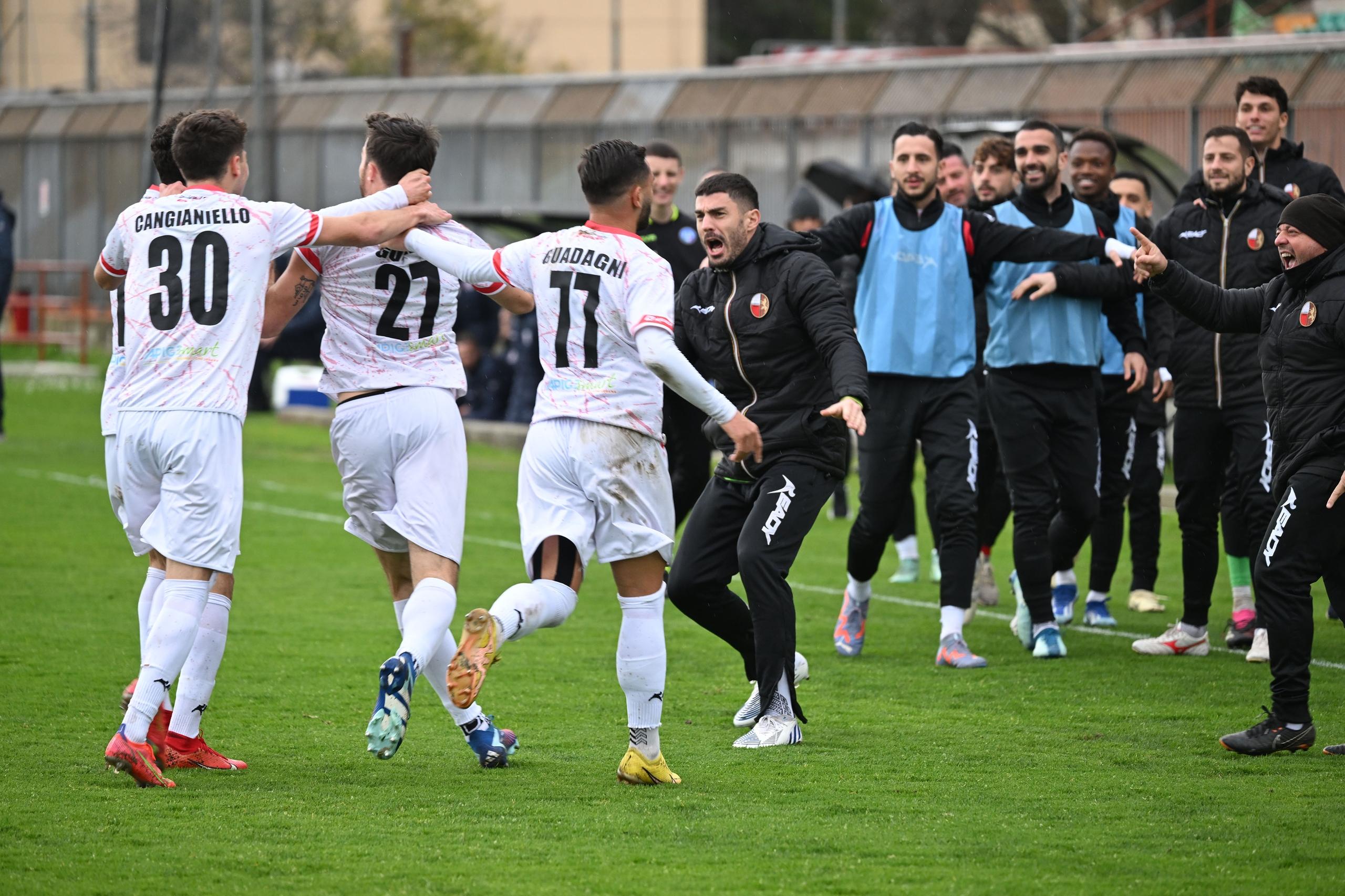 Lucchese-Rimini 2-1, Quirini e Gucher rilanciano i rossoneri