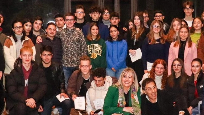 Il Comune di Pisa celebra i giovani che compiono 18 anni, promuovendo il senso di cittadinanza e partecipazione attiva alla vita civile e politica.