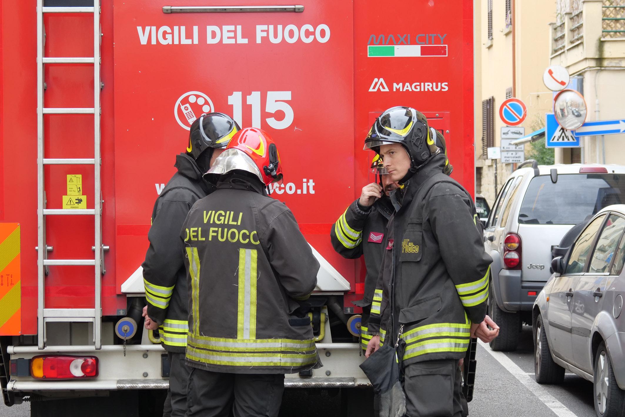 Incendio a Firenze, nuvola di fumo dalla zona del Poderaccio