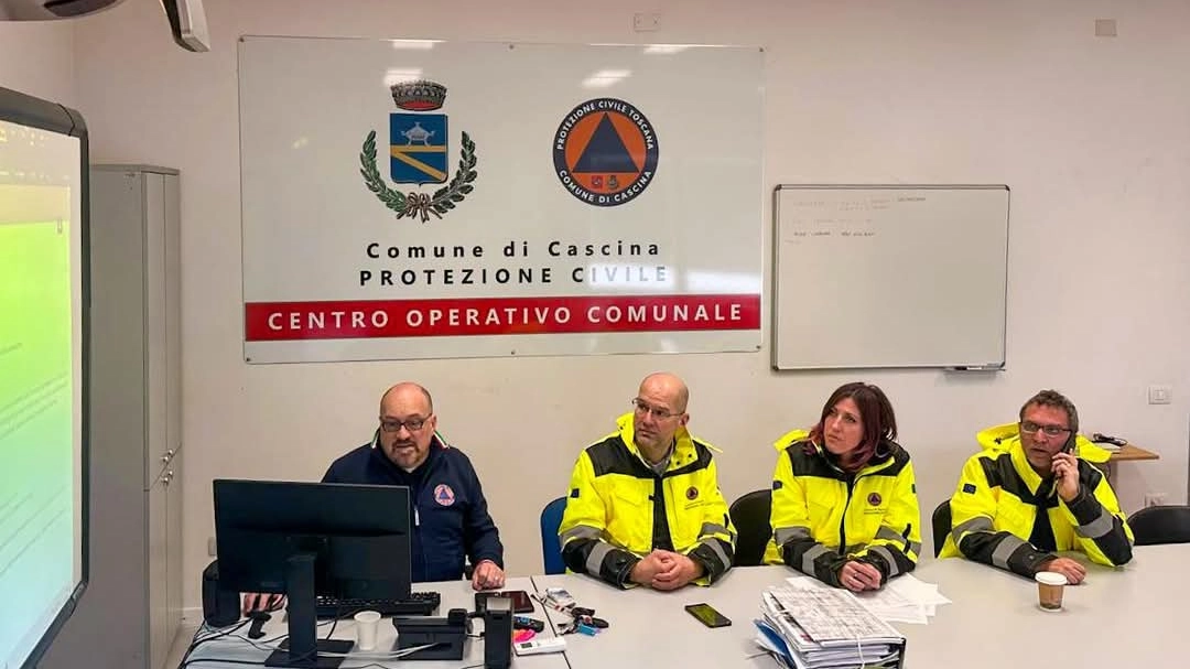 Betti durante una riunione del Centro Operativo Comunale