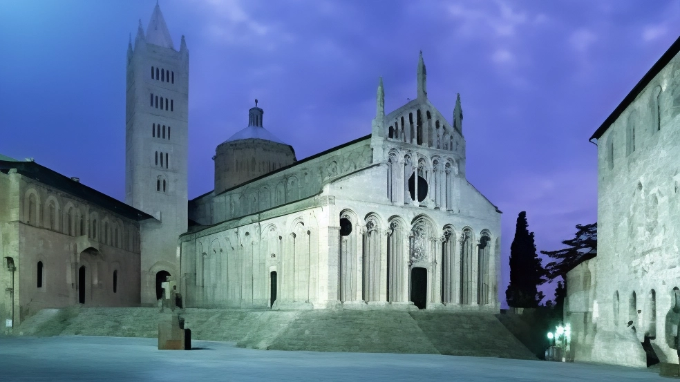 Una visita guidata e notturna alla Cattedrale di S. Cerbone