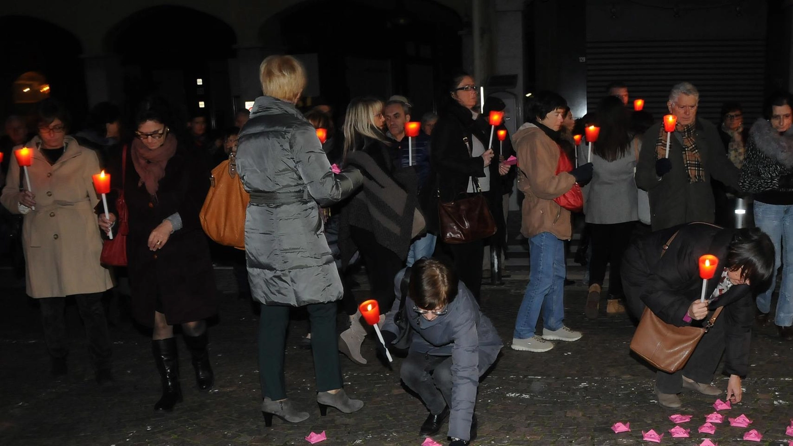 Una fiaccolata  per dire no. E tante altre iniziative