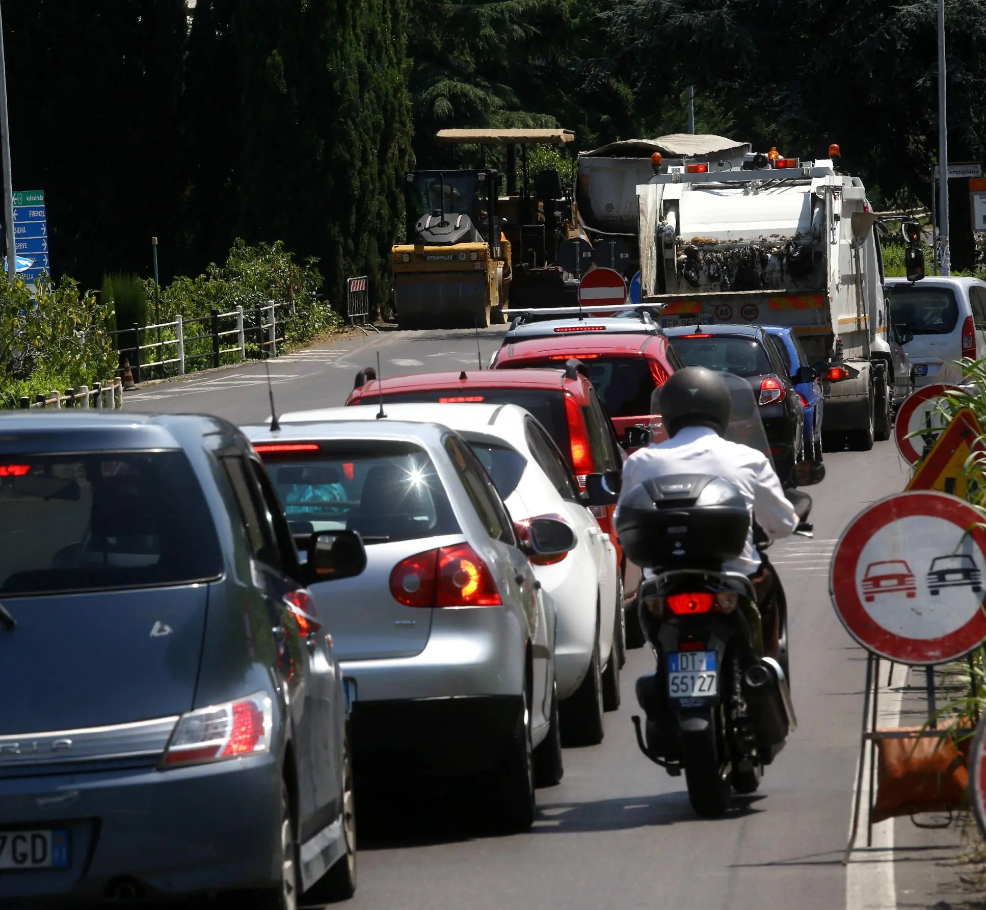 Cantieri e traffico in tilt: "Così non è sostenibile"