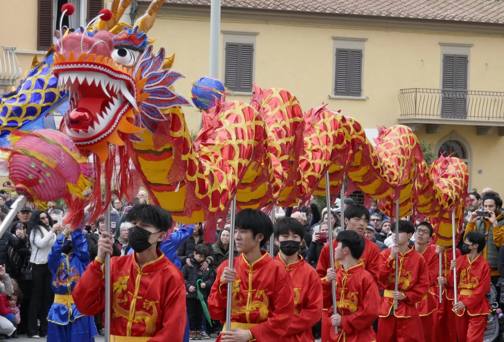 Capodanno cinese, via alle feste nell’anno del serpente