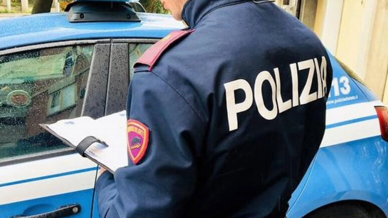 L'indagine della polizia (foto Ansa)