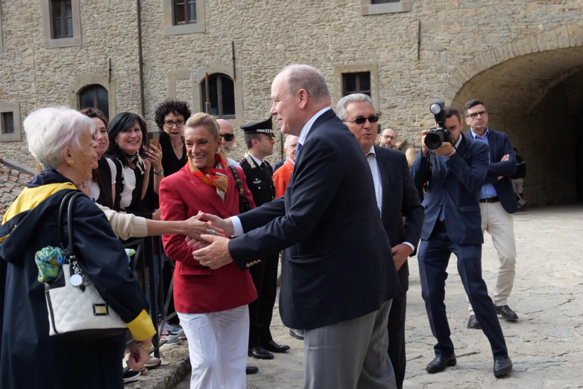 L'incontro del principe con i cittadini (Foto Cristini)