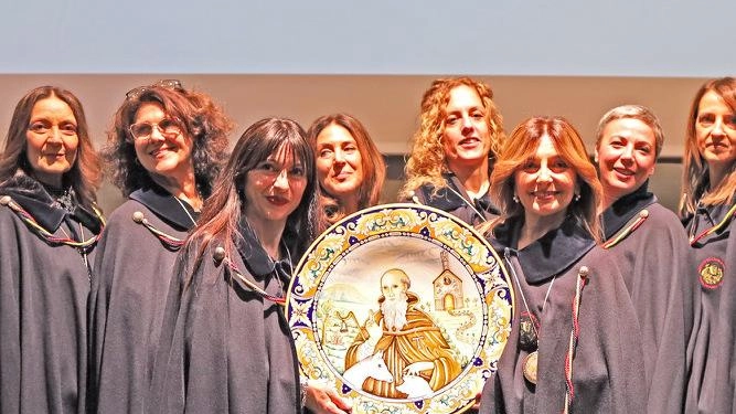 L'edizione 2025 del Piatto di Sant'Antonio Abate a S. Maria degli Angeli sarà guidata da una prioranza esclusivamente femminile. Presentata l'opera pittorica rappresentativa e il programma degli eventi, con un forte coinvolgimento della comunità locale.