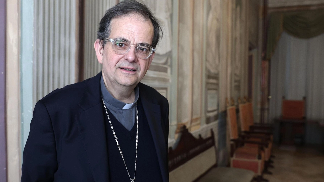 Il cardinale Augusto Paolo Lojudice lancia l’appello per cercare volontari