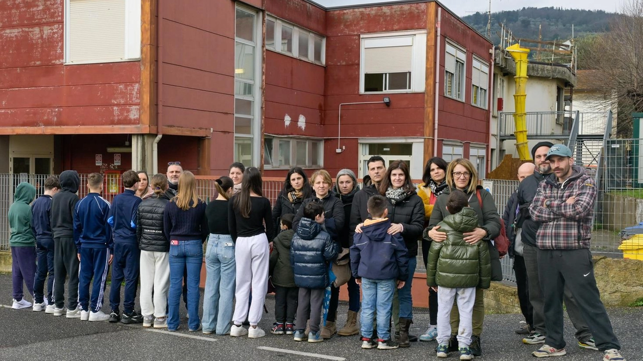 Dopo la protesta di ieri, oggi gli studenti saranno regolarmente in aula (FotocronacheGermogli)