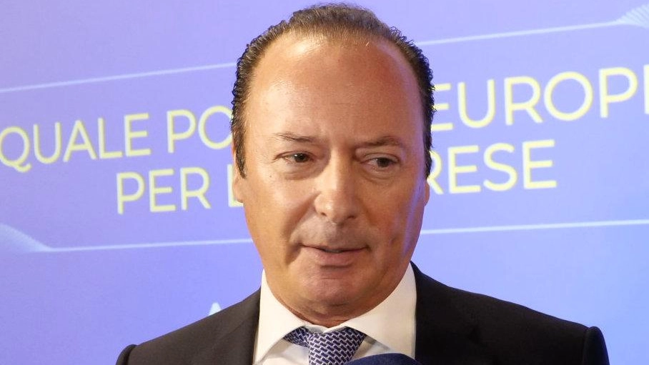 La relazione del presidente di Confindustria Toscana Nord Daniele Matteini. Le regole rigorose e la capacità del distretto di mettersi sempre in gioco. Il caso rifiuti.