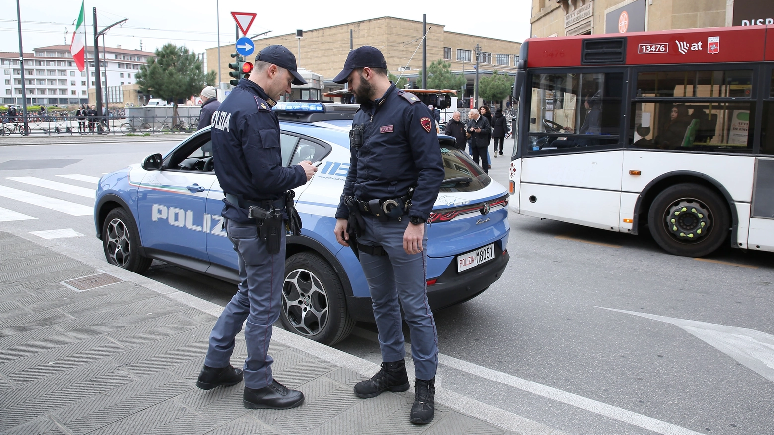 Polizia in zona stazione a Firenze (New Press  Photo)