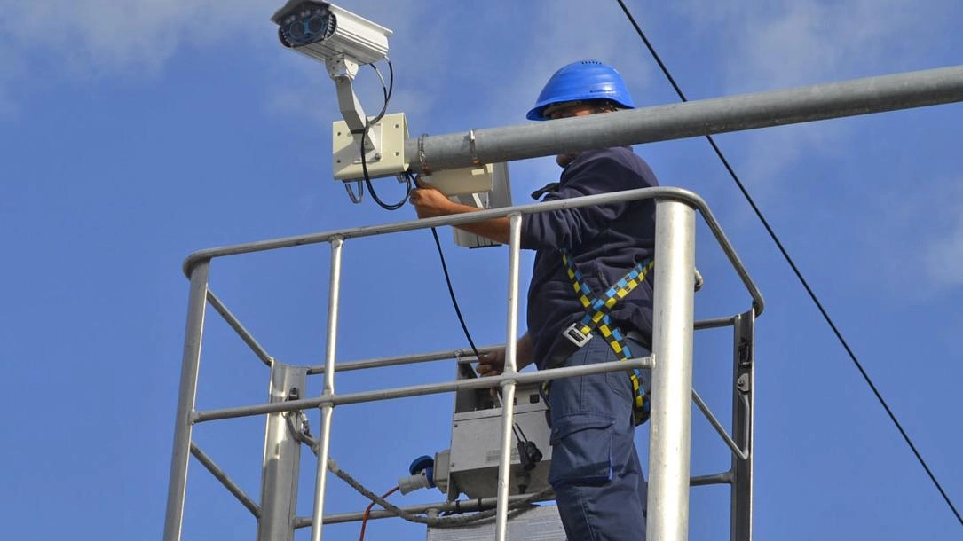 Boom di furti, è polemica: "Più telecamere subito"