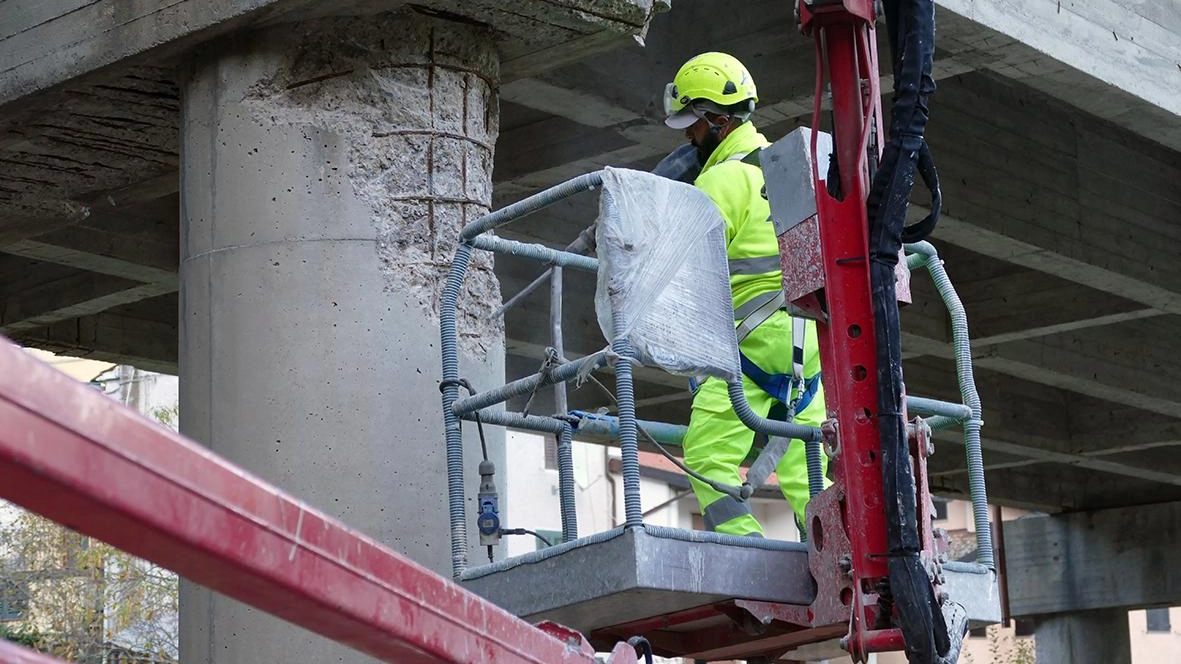 Riaperto il cantiere sotto il ponte