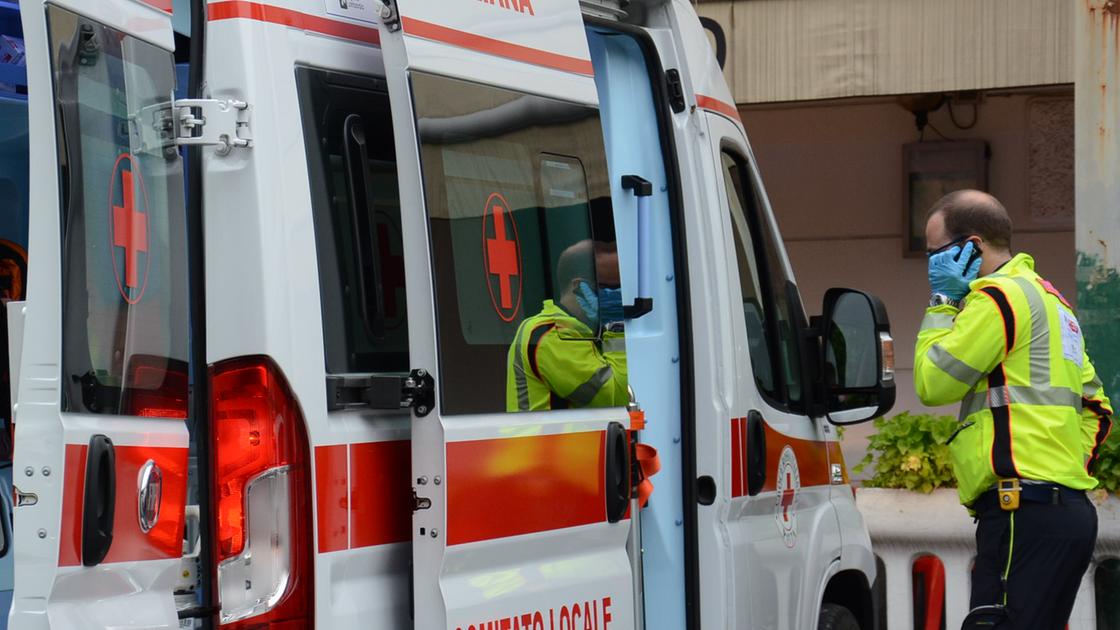 Tragico incidente a Riparbella: uomo incastrato nell’abitacolo, muore nello scontro frontale con un camion