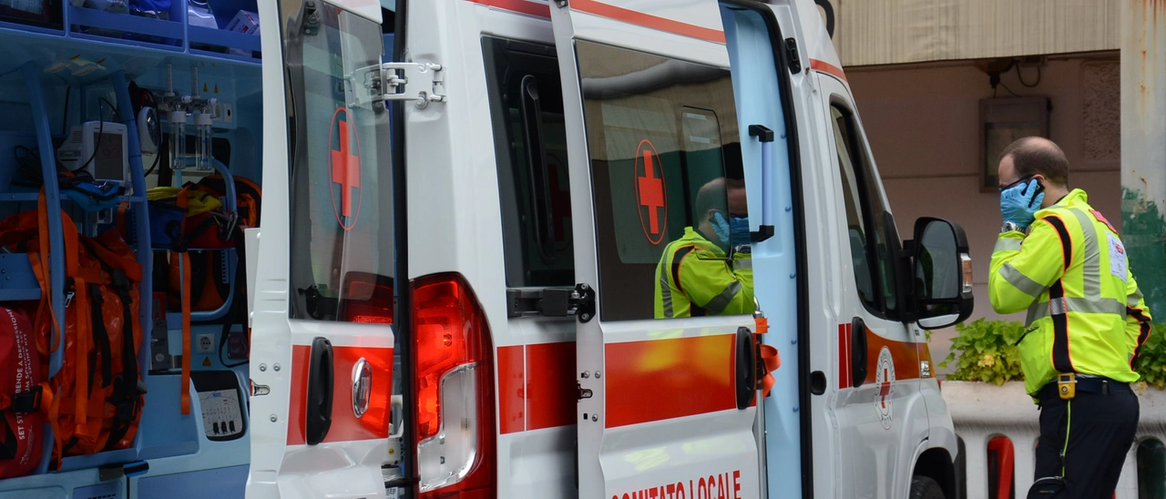 Tragico incidente a Riparbella: uomo incastrato nell’abitacolo, muore nello scontro frontale con un camion